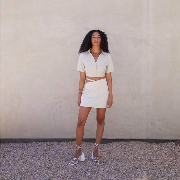 Oak & Fort. MINI SKIRT WITH CUTOUT WAIST. NWT - Picture 1 of 10